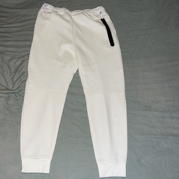 Nike Tech Fleece Tracksuit White/Black 2XTALL Jacket CU4489-100
Pants CU4495-100 - Picture 5 of 10